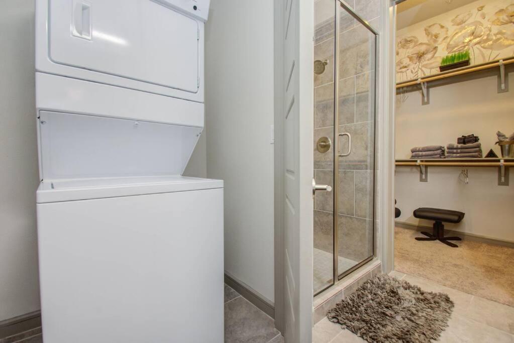 Best 5* Luxury Living Downtown Kingbed Suite Х'юстон Екстер'єр фото